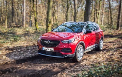 IntelliGrip: tracțiune optimă în orice moment pentru Opel Grandland X